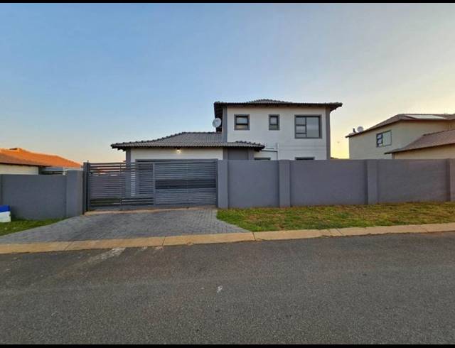 3 BEDROOM HOUSE FOR SALE IN HALFWAY HOUSE